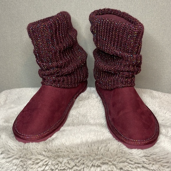 SO Mandy Girl Burgundy Sweater Boot - Picture 1 of 8